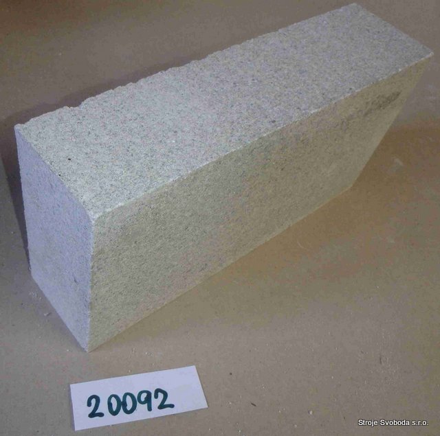 Čtyřsloupový hydr. lis pro lisování keramických materiálů a cihel CJC 120 (pridat k 11920  (7).JPG)